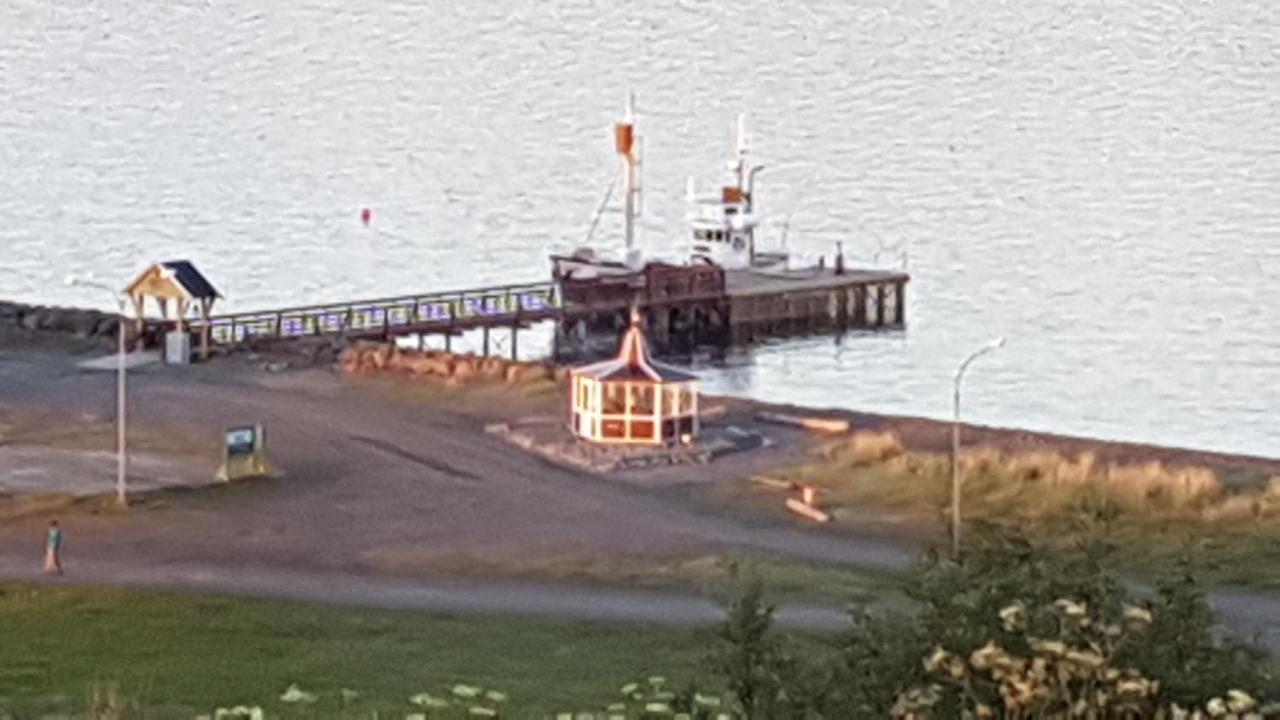 The Viking Country Club Pension Hjalteyri Buitenkant foto